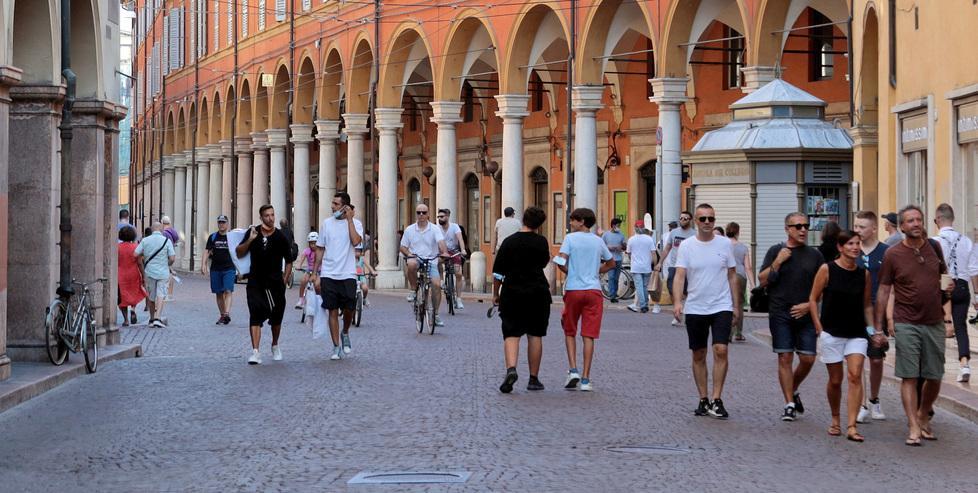 Tre milioni di euro in tre anni per rilanciare il centro di Modena