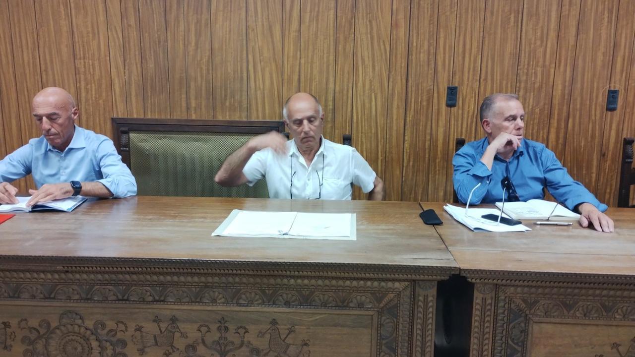 
	I consiglieri maggioranza Sebastiano Caddeo, Renato Giovanetti, Giuseppe Fadda

