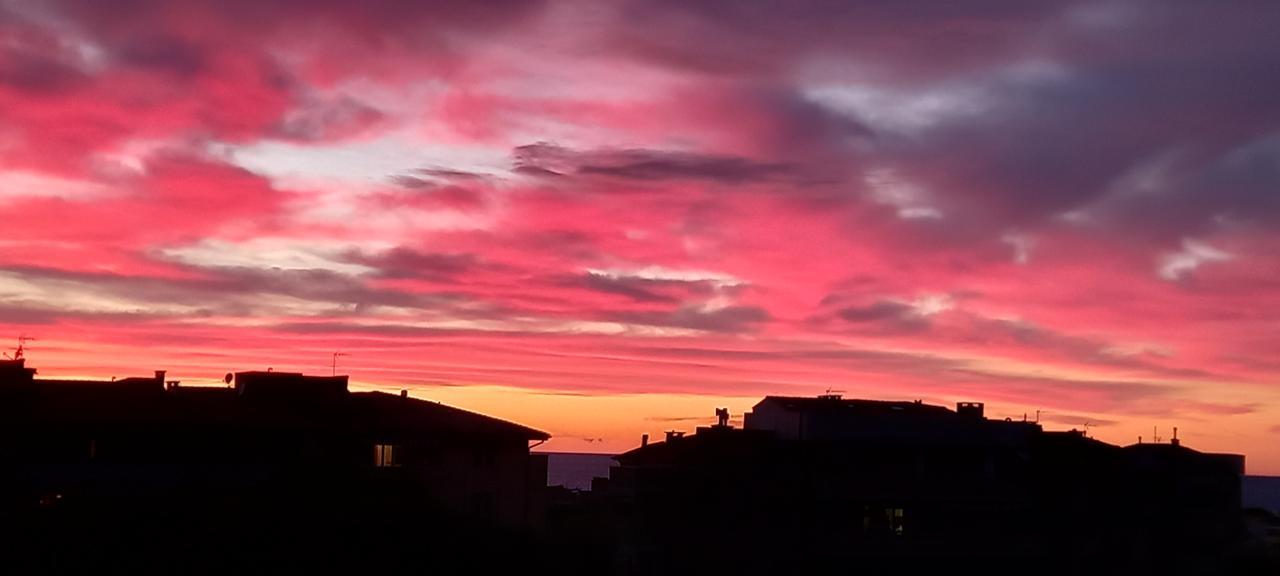 Livorno, città dei tramonti. Qui Ardenza. Grazie a Leandra Cavalca