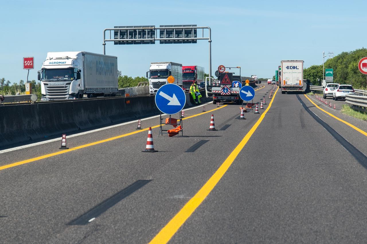 Autostrada A1, chiuso due notte il tratto Reggio Emilia-Terre di Canossa Campegine