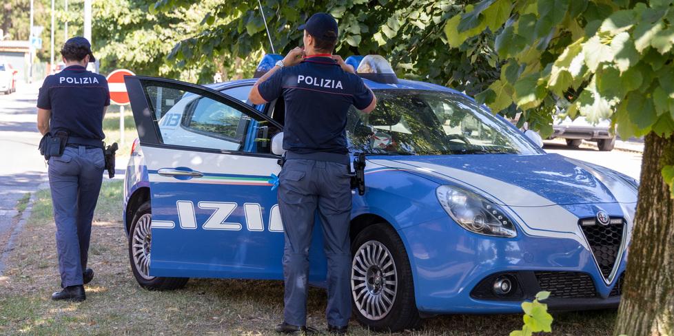 Ferrara, in casa quasi un chilo di cocaina: arrestato e portato in carcere