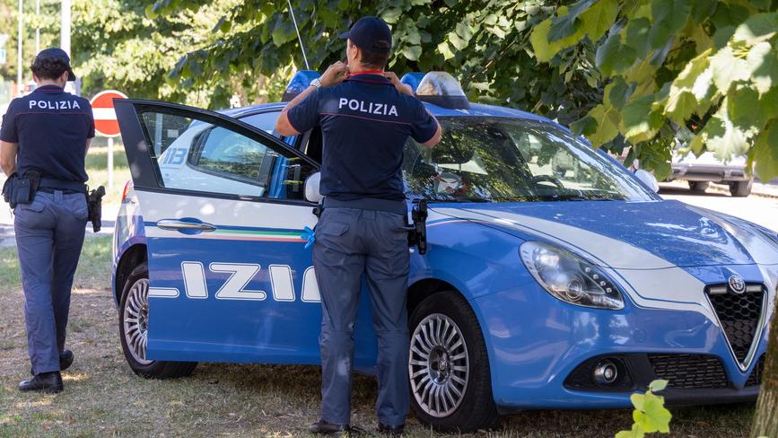 Ferrara, in casa quasi un chilo di cocaina: arrestato e portato in carcere