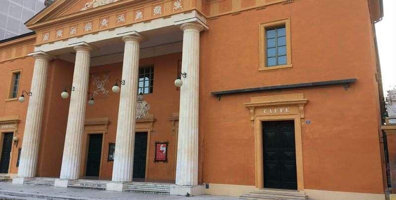 
	Il Caff&egrave; del Teatro di Carpi &egrave; chiuso

