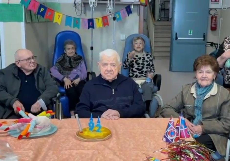 Un prete sempre tra la gente, Cologna piange il suo don Rino