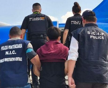 Evaso dopo la festa di laurea. Andrea Cavallari estradato in Italia