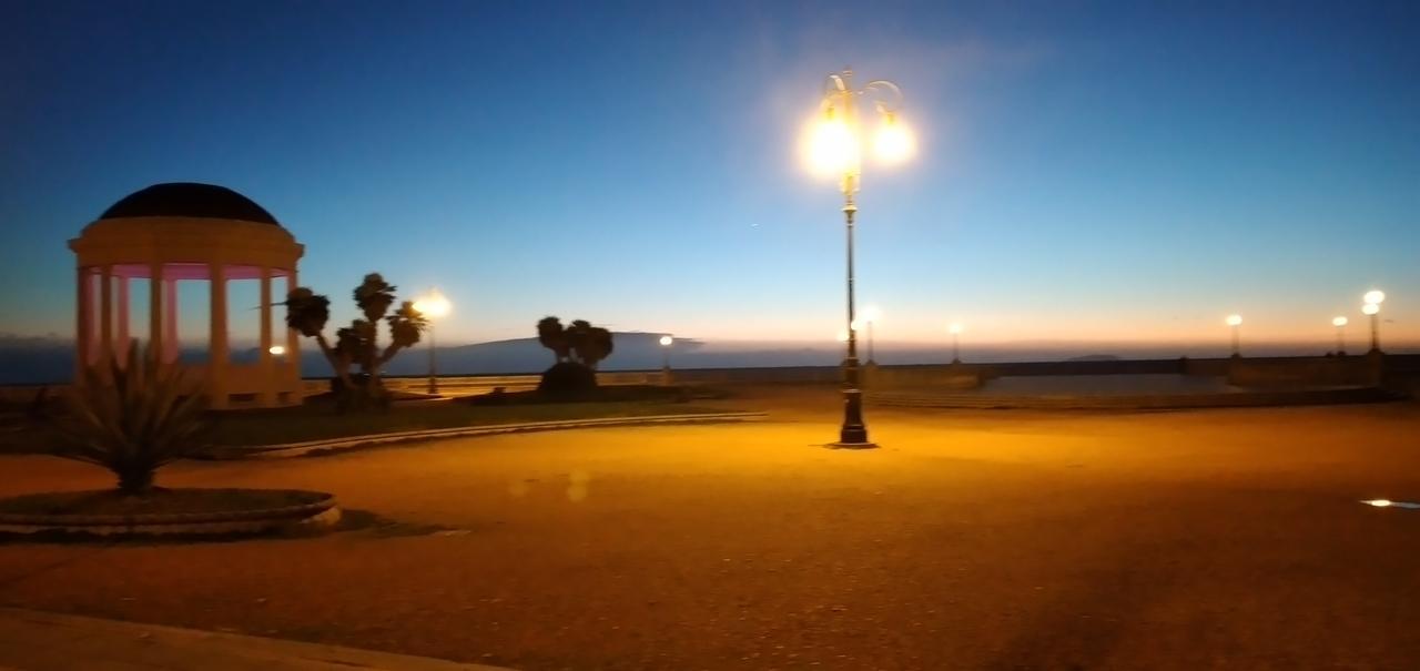 Livorno all’imbrunire. Grazie ad Andrea Falleni