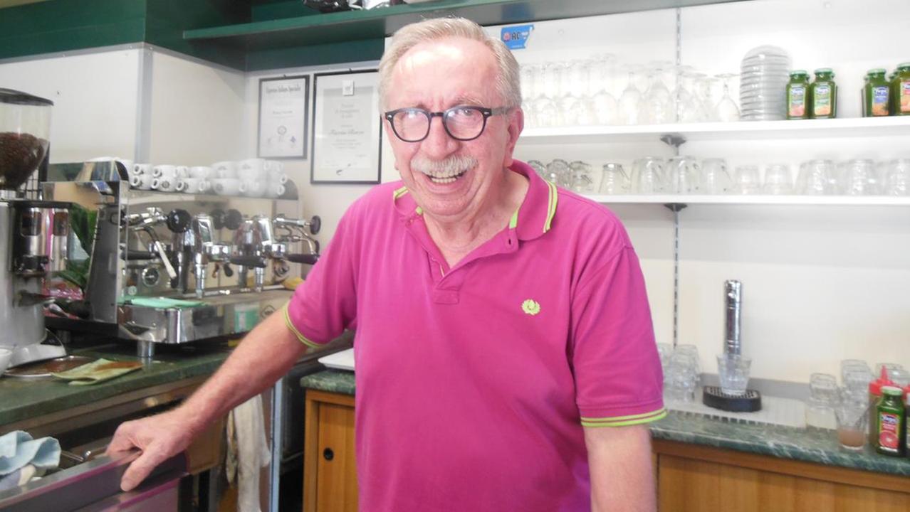Ferrara, Renzo lascia il bar-edicola in San Giovanni dopo 30 anni