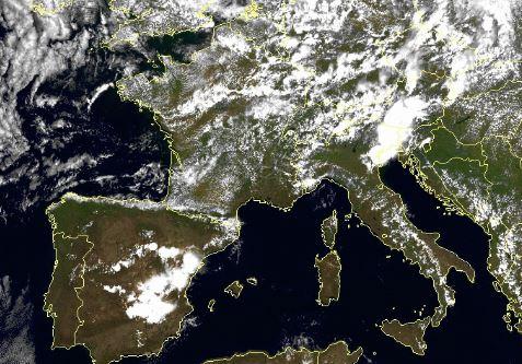 Meteo Reggio Emilia, l’estate rallenta ancora: sabato massime giù a 24 gradi