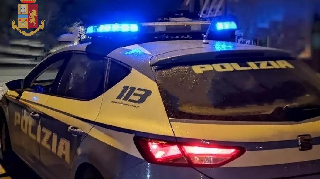Una Volante della polizia di Stato