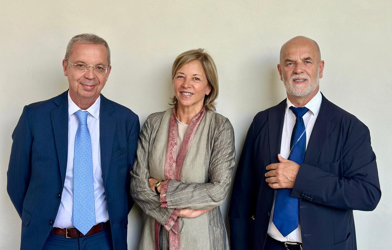 
	La presidente di Ctn Fabia Romagnoli coi vice presidenti Capecchi e Pieretti

