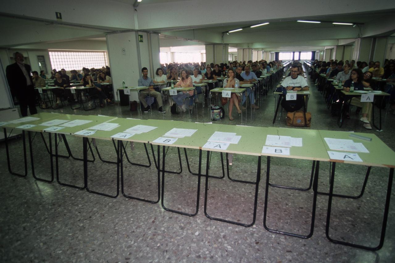 Scuola, addio al precariato per 550 docenti toscani: erano vittime di un pasticcio burocratico
