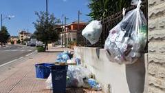 Emergenza rifiuti a Olbia, il ritiro dei contenitori anche di notte