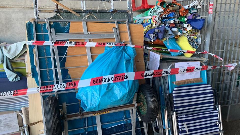 Il materiale sequestrato