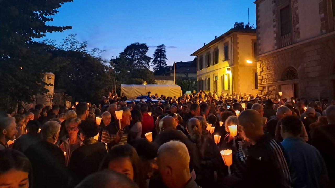 Un'immagine della fiaccolata
