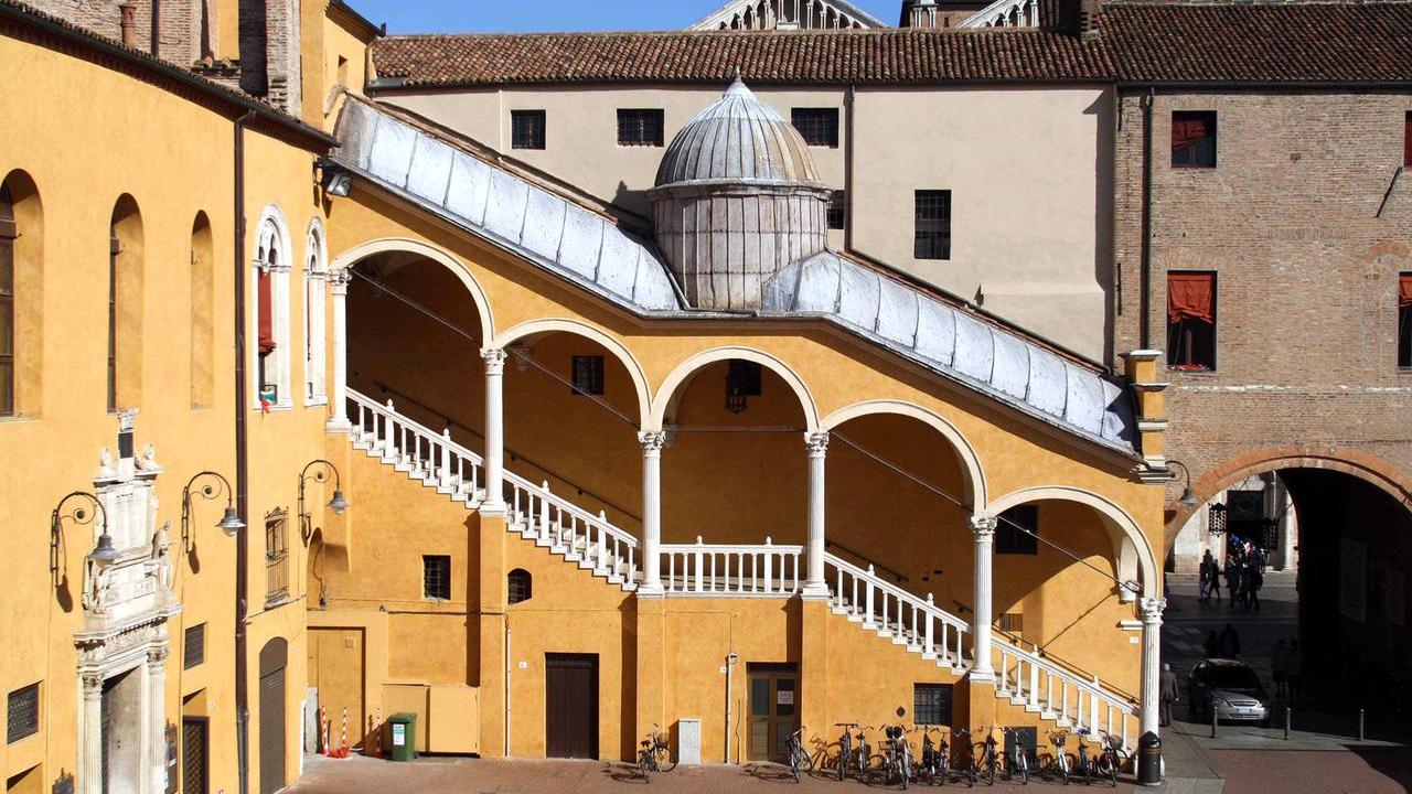 Asili in concessione a gestori privati? «Il Comune di Ferrara spieghi bene»