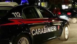 Dà fuoco ai cassonetti della spazzatura e alla caldaia: arrestato dopo il raid incendiario