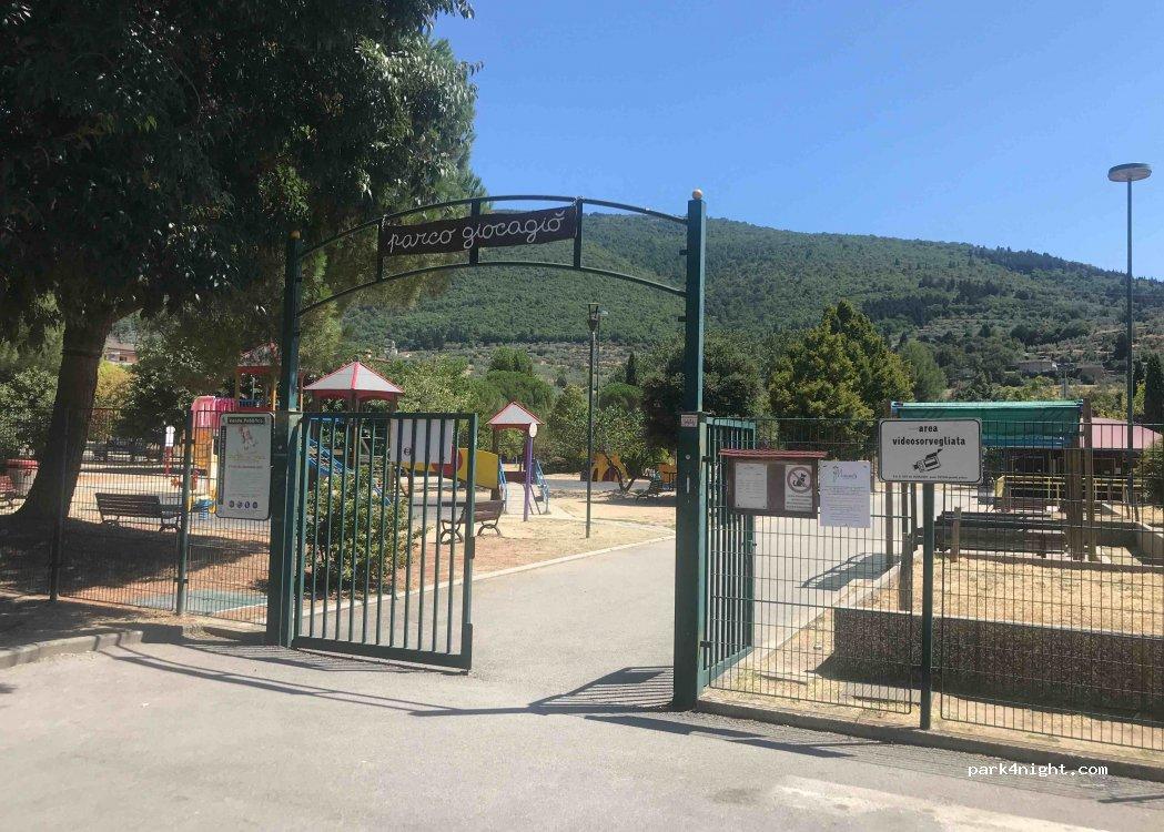 
	L'ingresso del parco Giocagi&ograve;

