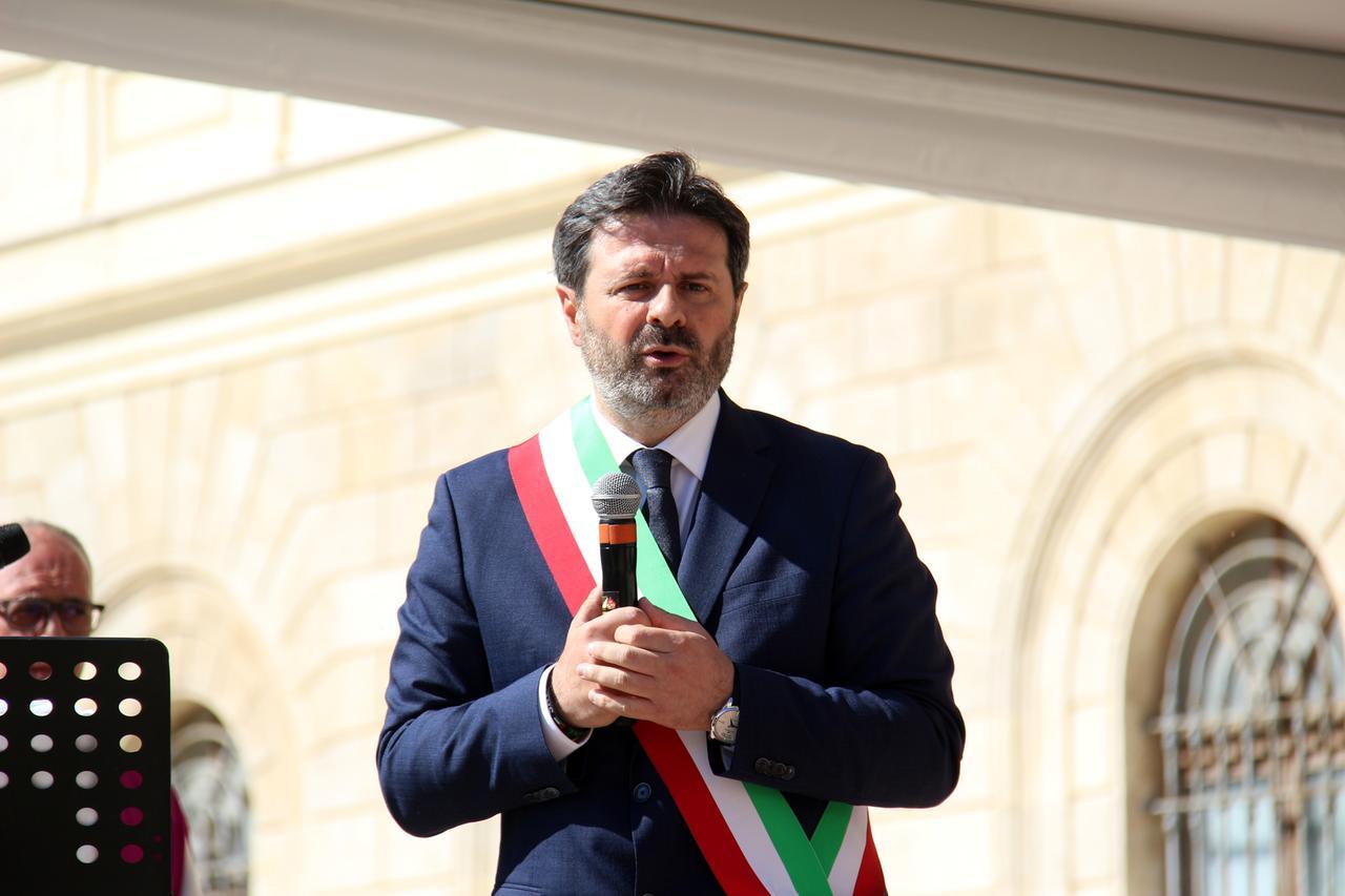 Giuseppe Mascia sindaco di Sassari durante la cerimonia in Piazza d'Italia della Madonna delle Grazie