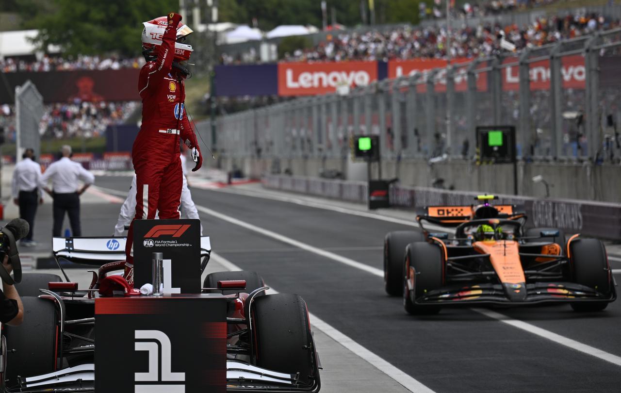 Gp di Ungheria, super pole di Leclerc e crisi di Hamilton: «Forse la Ferrari deve cambiarmi»