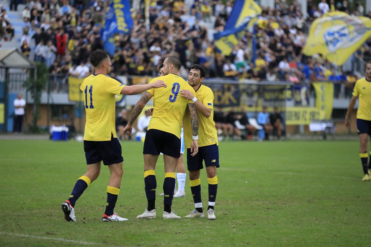 
	Festa giallobl&ugrave; a Fanano per la vittoria su San Marino

