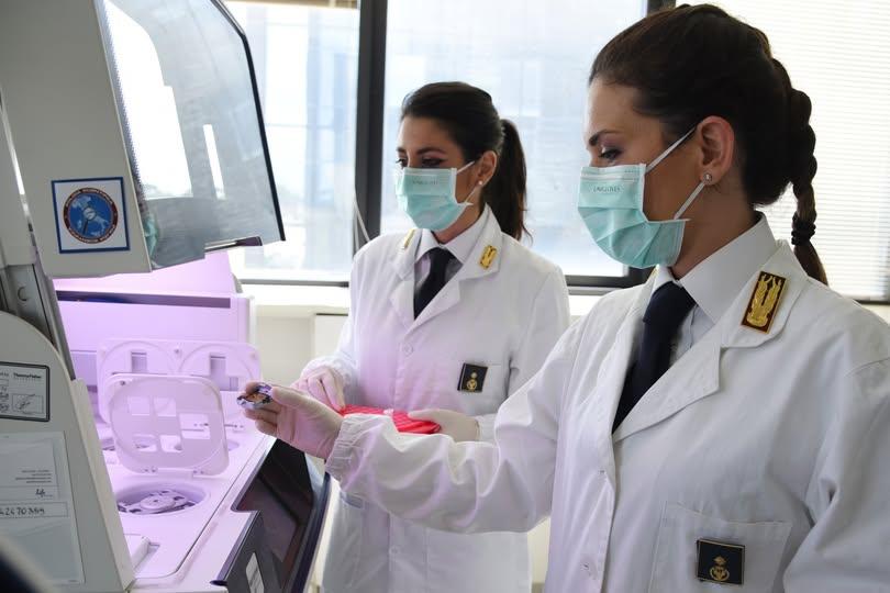 Stupro di gruppo in via Melato: ora l’indagine è sui profili genetici