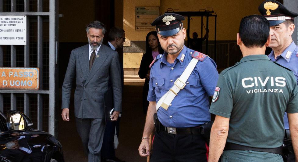 
	Manfredi Catella in procura a Milano<br />
	&nbsp;

