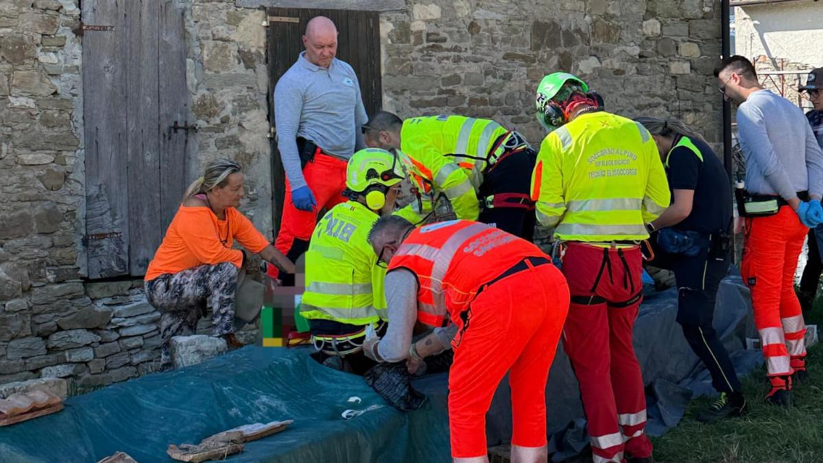 Montagna, giovane disarcionato da cavallo perde conoscenza: trasportato in elisoccorso a Parma