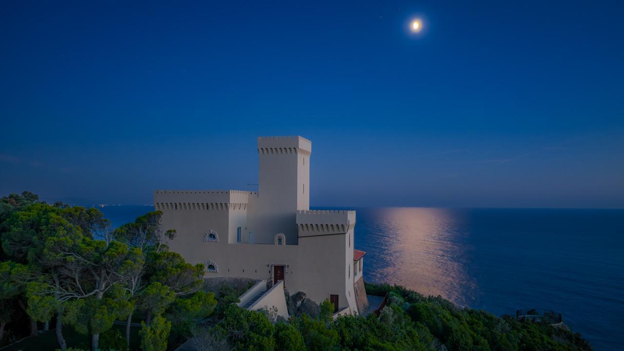 Parlami luna. Livorno e il suo Castel Sonnino. Grazie a Marc Saylon