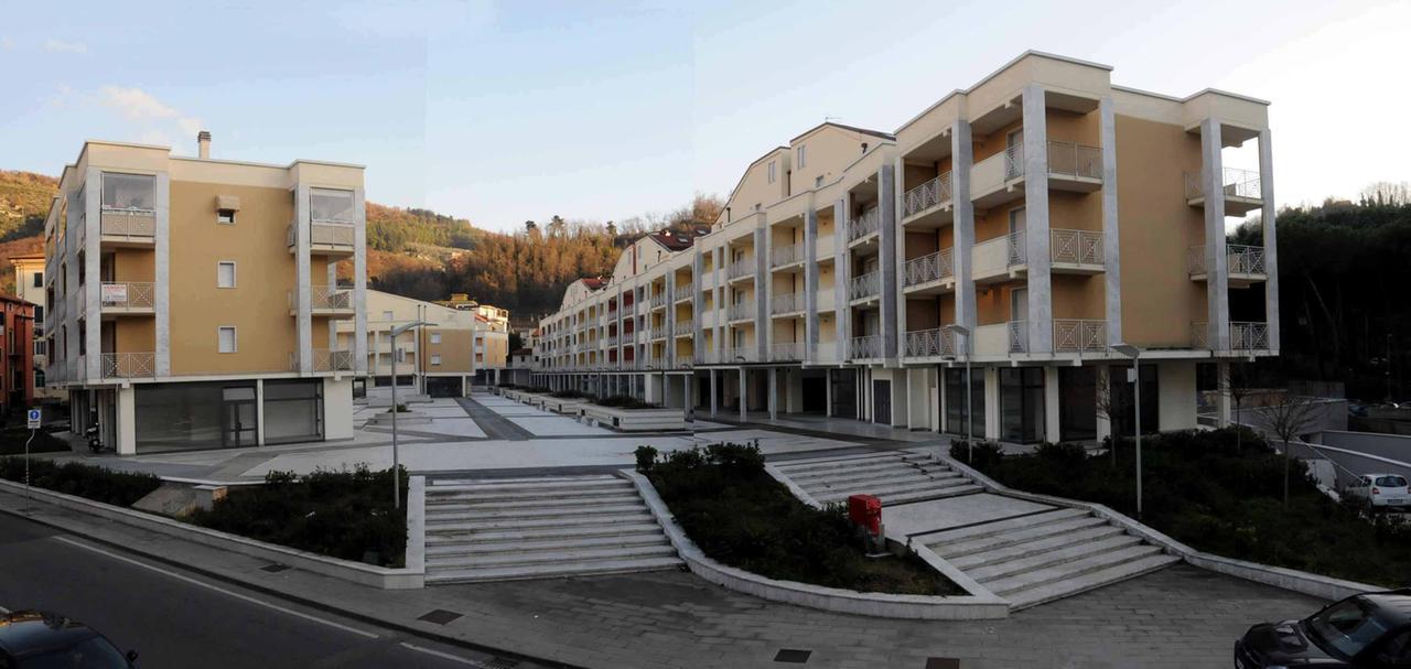 Carrara, 400 posti auto all’ex Montecatini: saranno gratuiti ma non per sempre