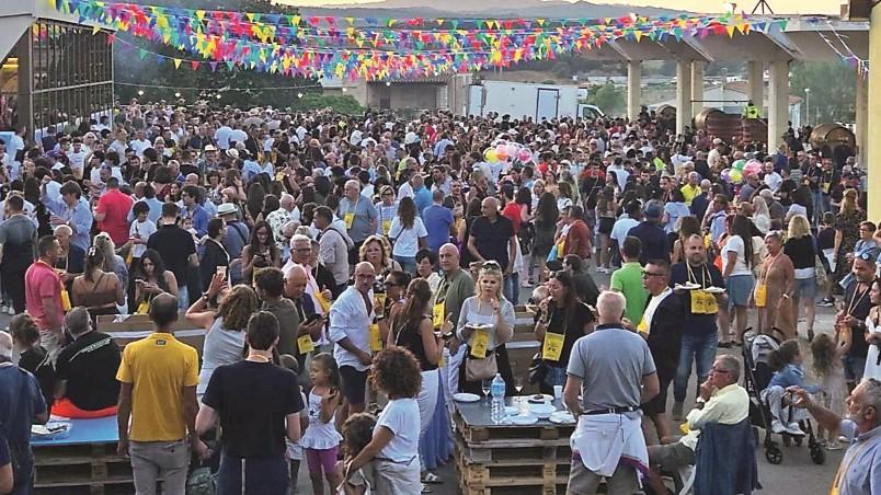 Successo per la Sagra del Vermentino di Monti: serviti tremila litri di vino