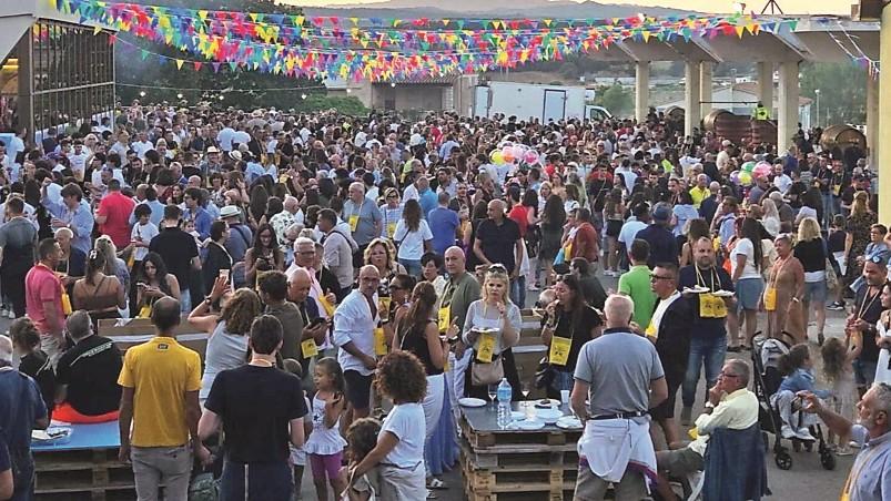 Successo per la Sagra del Vermentino di Monti: serviti tremila litri di vino