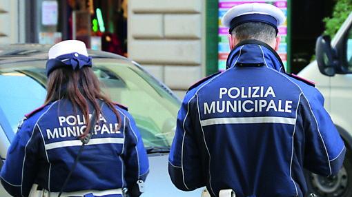 Pulizia strade a Prato, salti mortali per evitare le multe