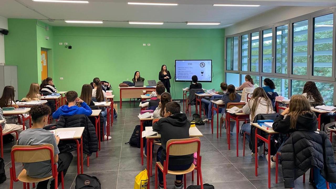 Educazione sessuale a scuola, Nondasola: «No al "filtro" delle famiglie»