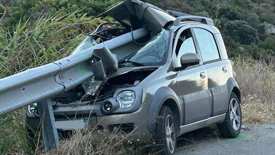 L'auto distrutta