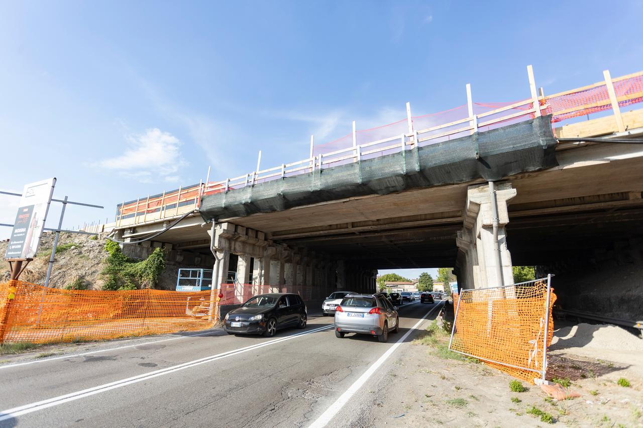 
	Il cavalcavia dell'A1 in via Emilia Ovest

