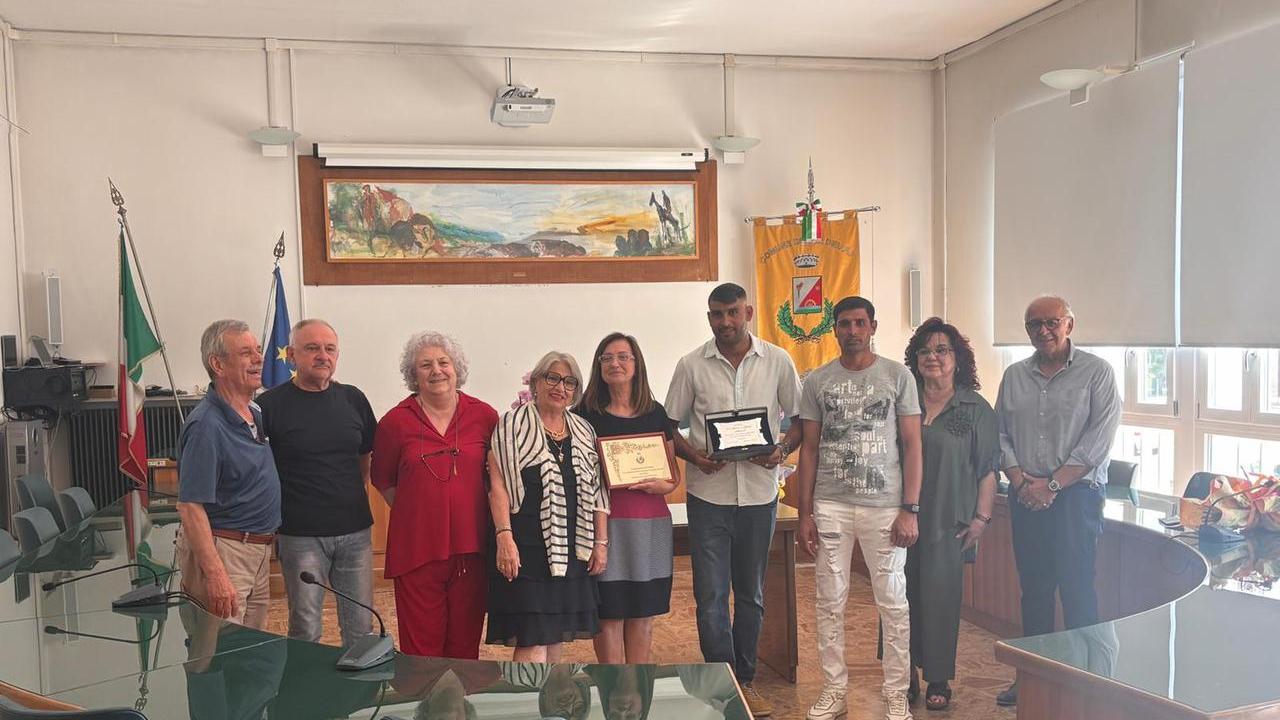 Colpita da aneurisma e salvata da due fratelli pakistani, premiazione a Berra