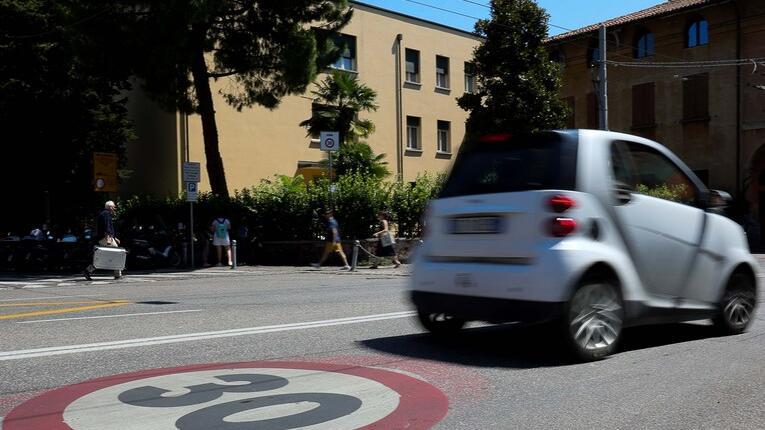
	A Fiorano zone 30 accanto a tutte le scuole

