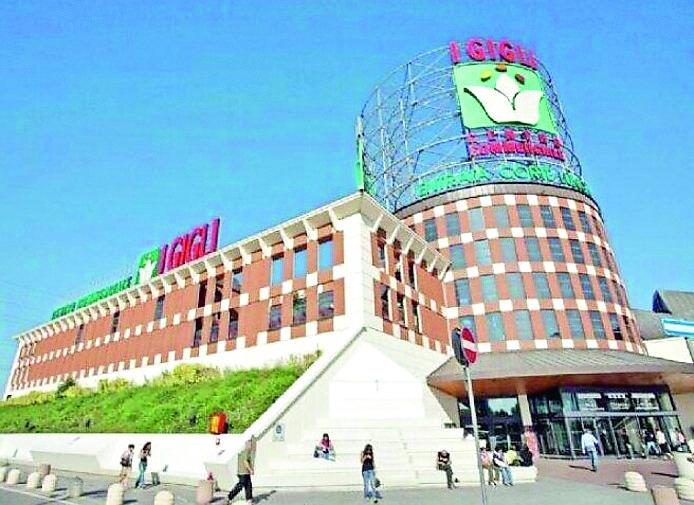 Gigli aperti a Ferragosto, lavoratori in sciopero contro la decisione dell’azienda. E c’è il caso di un licenziamento
