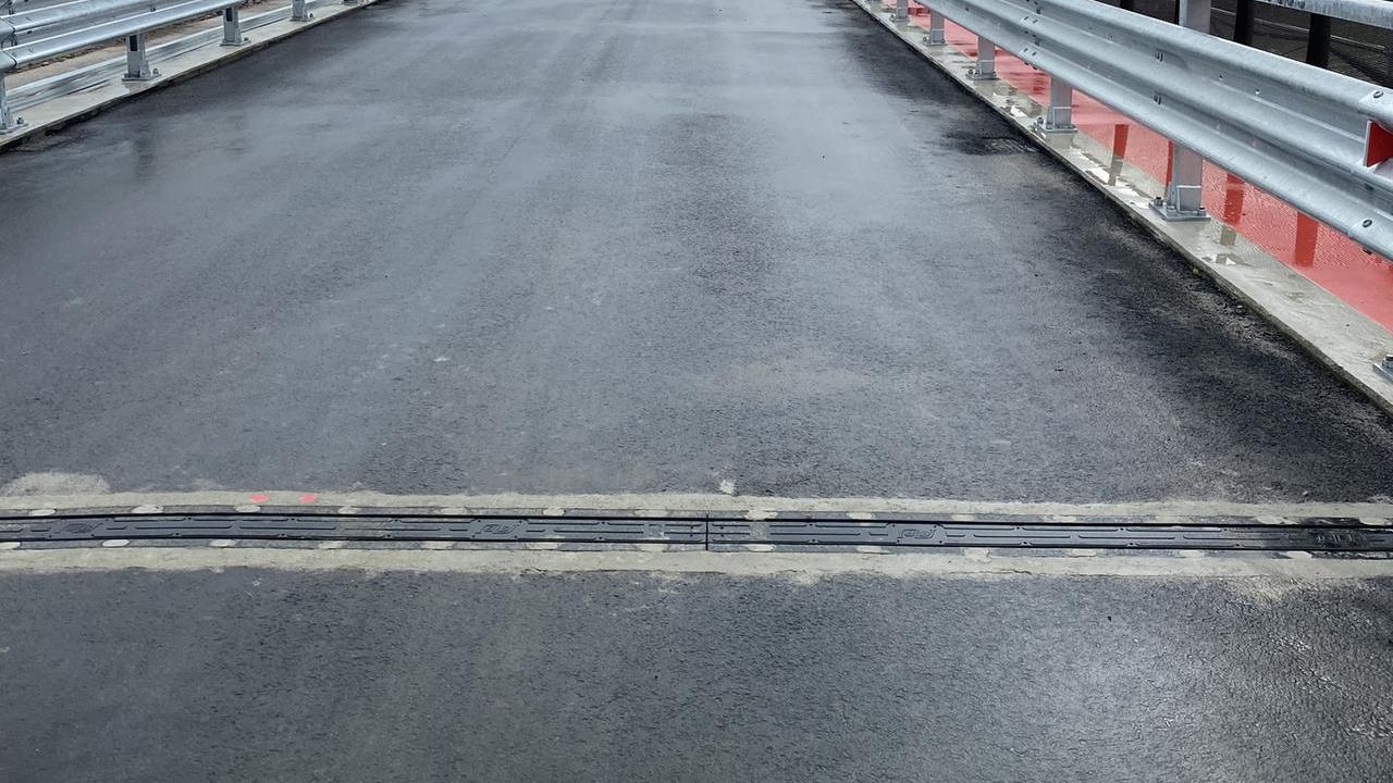 Ponte di Veggia si “muove” troppo? La risposta del Comune: «Nessun pericolo, ecco perché»