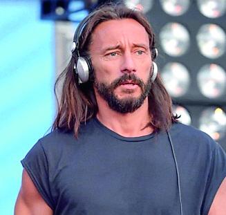 Al Phi Beach il re dei dj: arriva Bob Sinclar