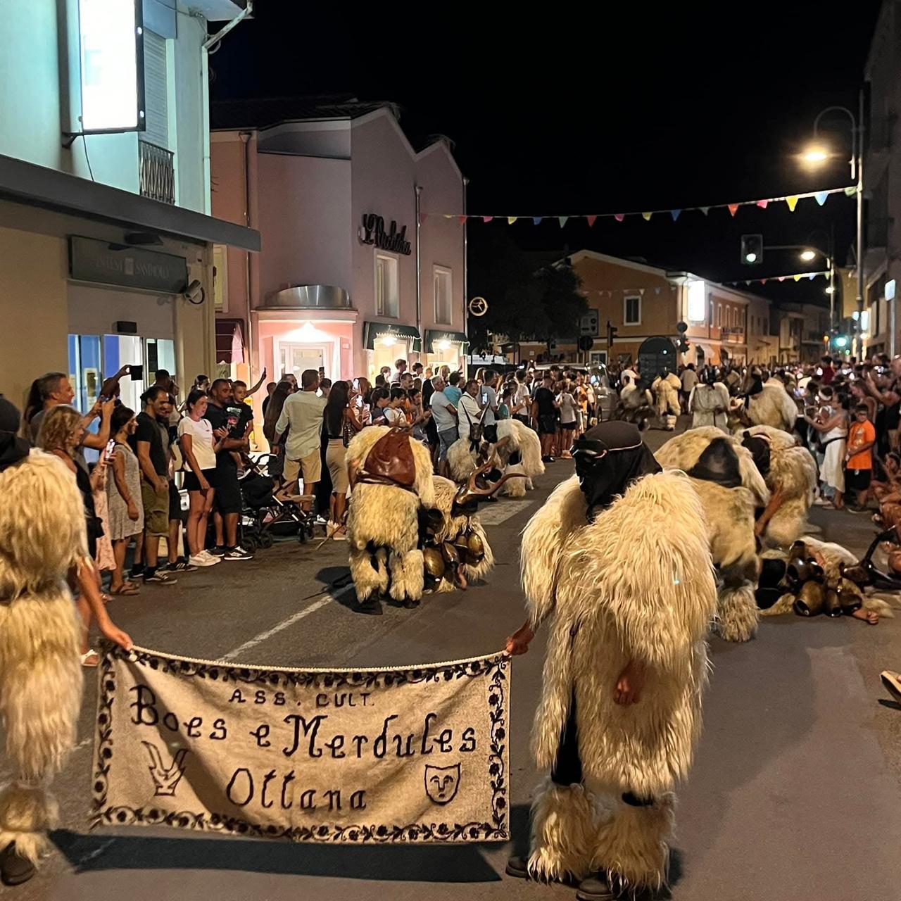Muravera in festa con “Maskaras”: il carnevale estivo compie 20 anni