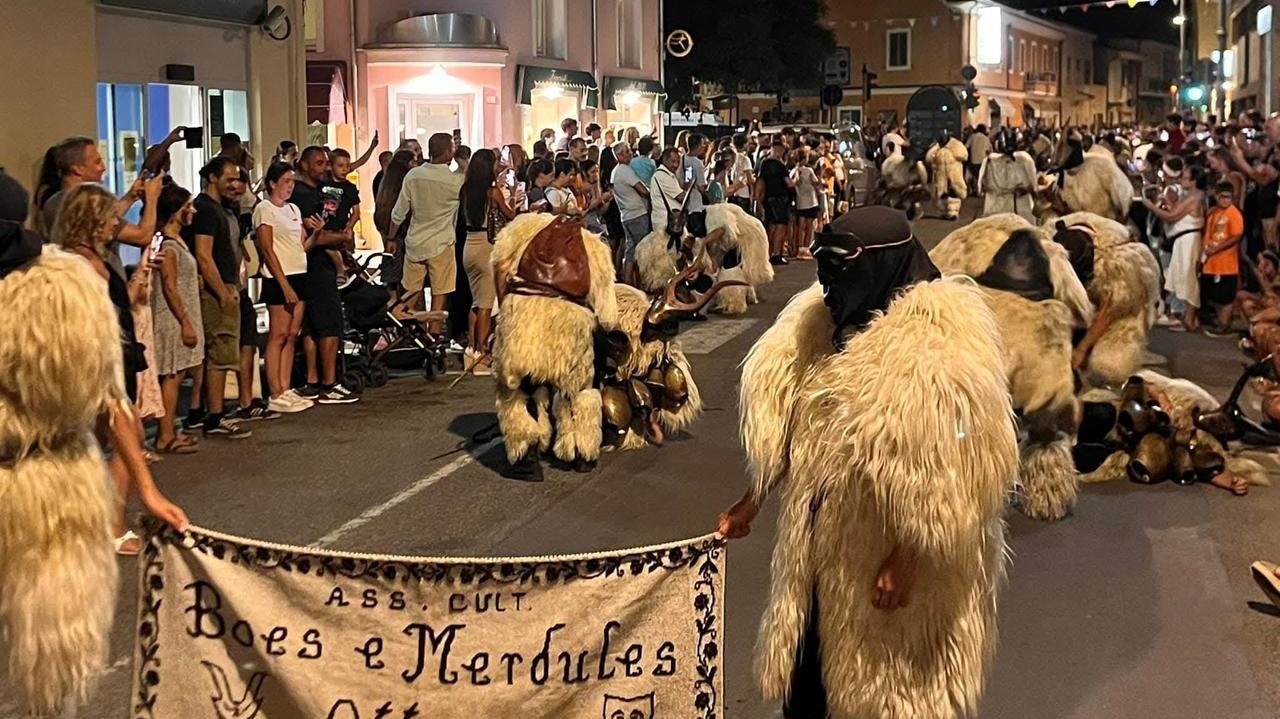 Muravera in festa con “Maskaras”: il carnevale estivo compie 20 anni