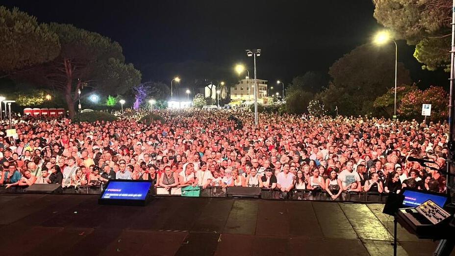 Pisa, Marina Rose Villain e Fabrizio Moro accendono l’estate