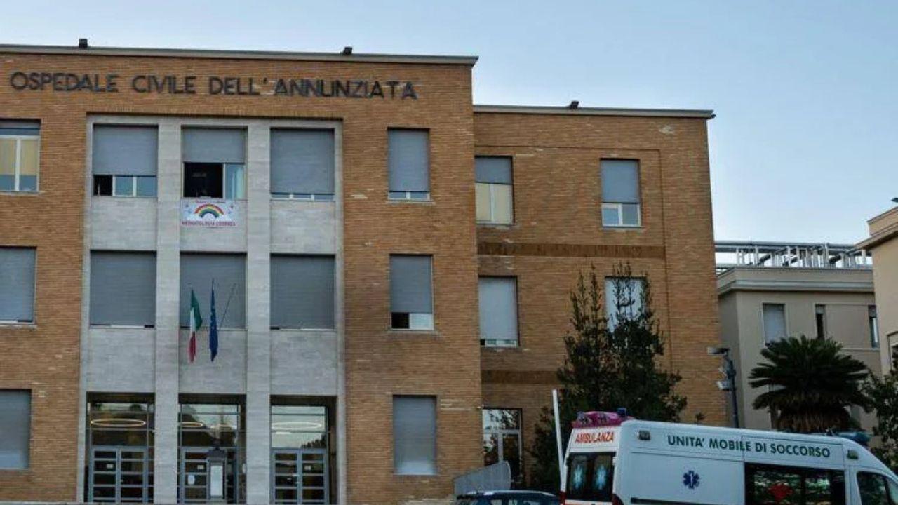 L'ospedale di Cosenza (foto Adn Kronos)