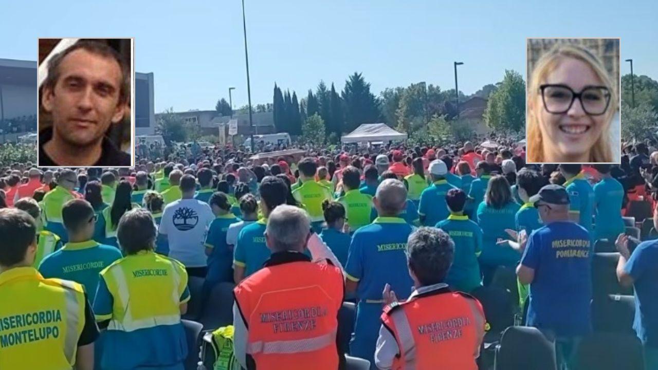 
	I volontari morti e la folla al funerale

