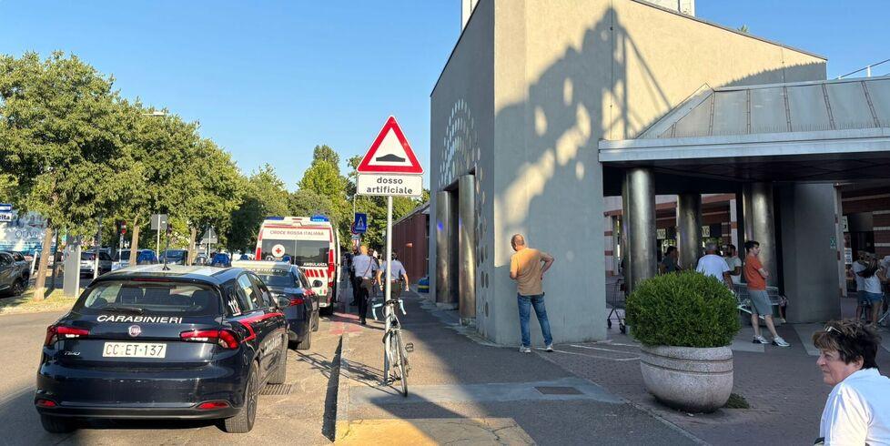 Spray urticante sui clienti: soccorsa una bimba di 6 anni