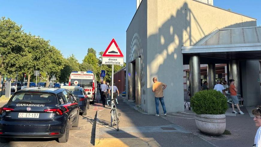 Spray urticante sui clienti: soccorsa una bimba di 6 anni