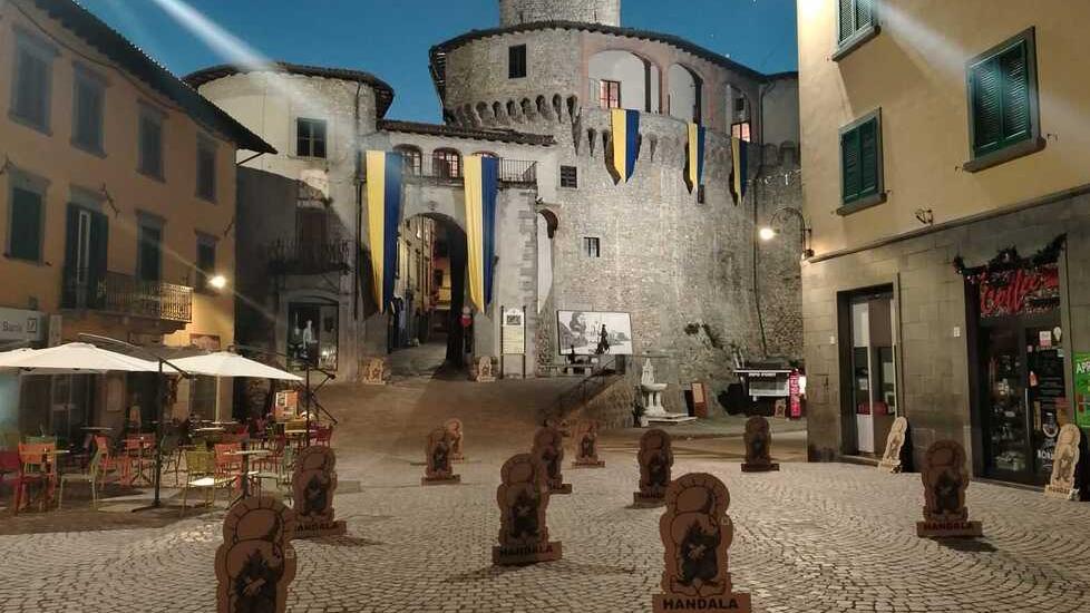 Castelnuovo, sagome di cartone per ricordare Gaza