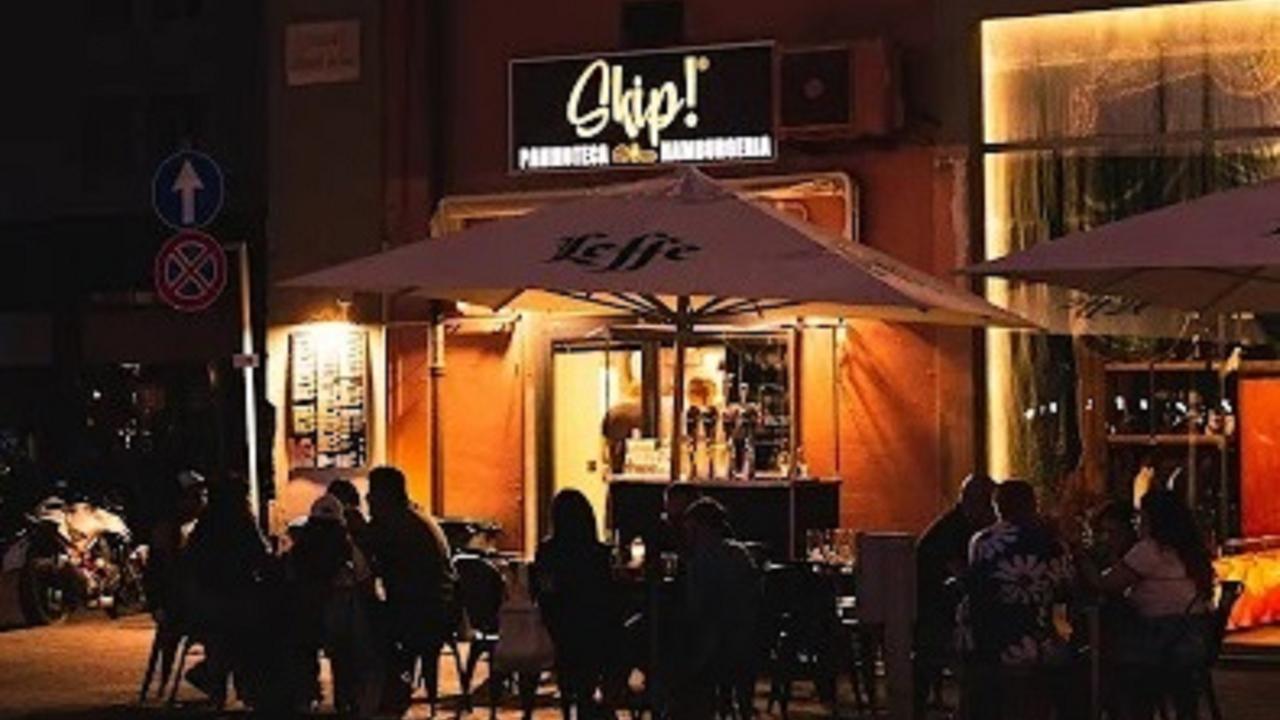 La paninoteca Skip di via Grande (foto d'archivio)