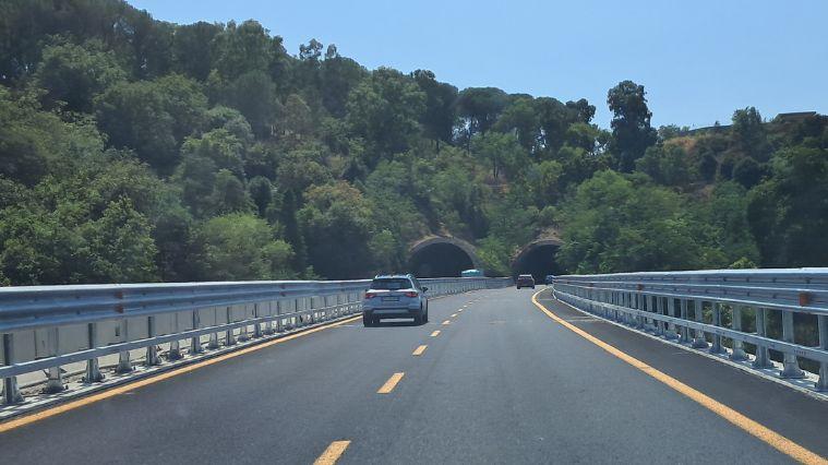 Stop ai cantieri lungo la 131 dcn, riapre la galleria di Pratosardo